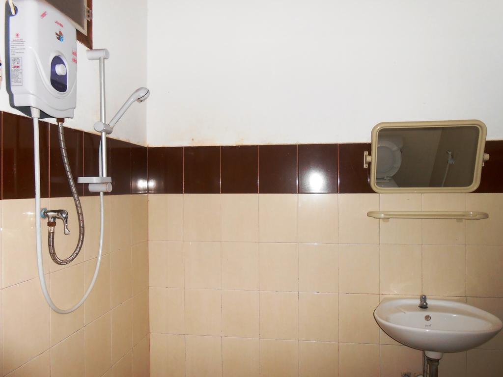 Jammee Guesthouse Ванг-Виенг Номер фото